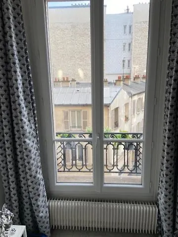 2p Montmartre * パリ
